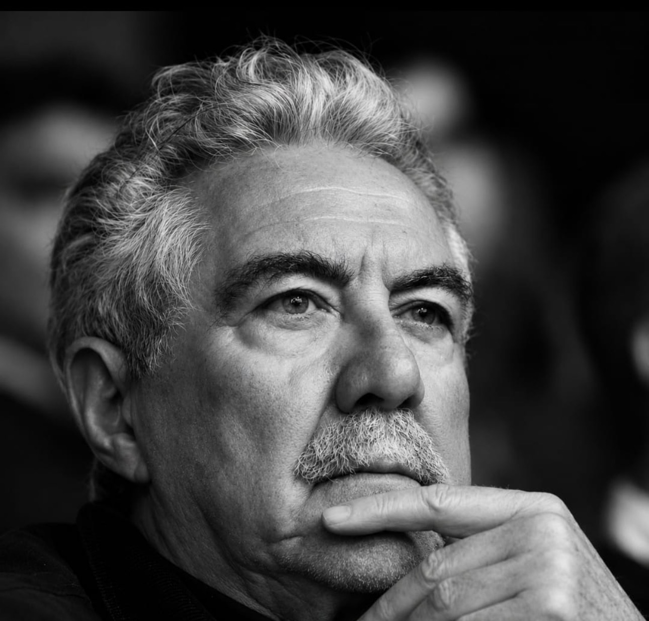 Retrato en blanco y negro de Manuel Avilés